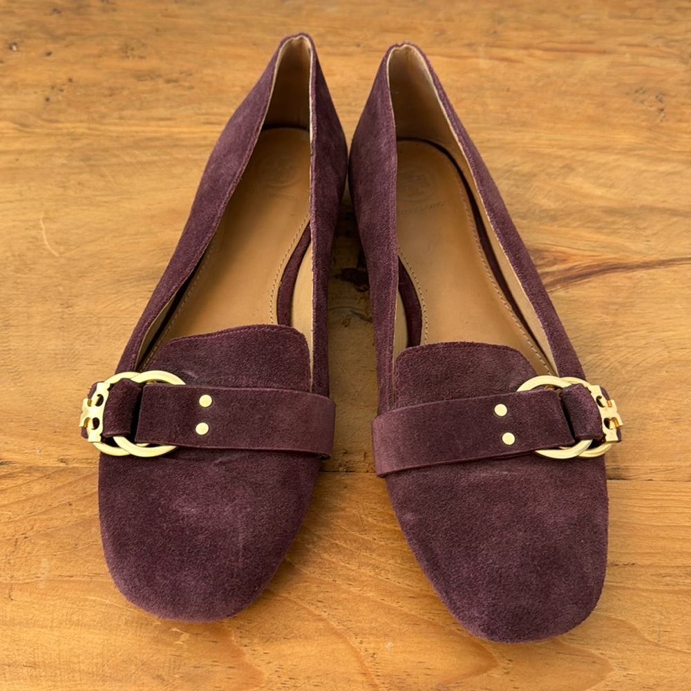 Tory Burch suede flats. Newer condition.